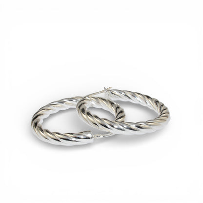 Orecchini a Cerchio Intrecciati in Argento 925